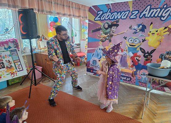 PRAWDZIWY  BAL  PRZEBIERAŃCÓW grafika