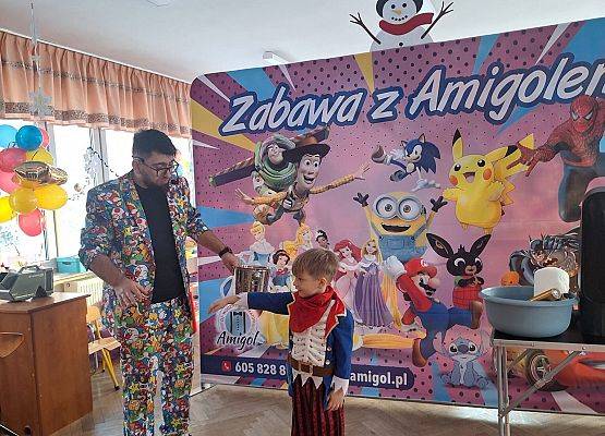 PRAWDZIWY  BAL  PRZEBIERAŃCÓW grafika