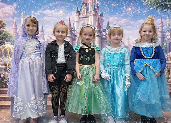 PRAWDZIWY  BAL  PRZEBIERAŃCÓW grafika