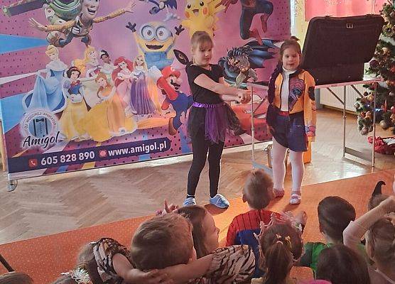 PRAWDZIWY  BAL  PRZEBIERAŃCÓW grafika