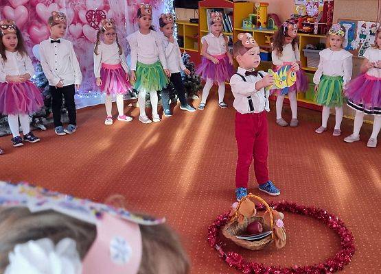 BABCIA  I  DZIADEK  GOŚCIEM  W  PRZEDSZKOLU grafika