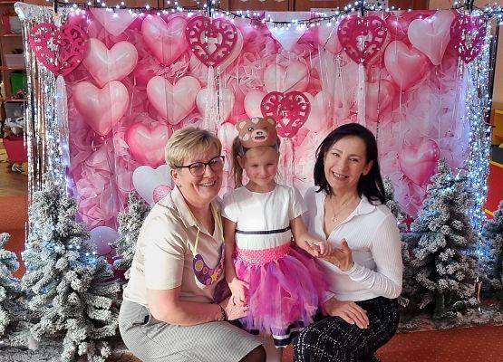 BABCIA  I  DZIADEK  GOŚCIEM  W  PRZEDSZKOLU grafika