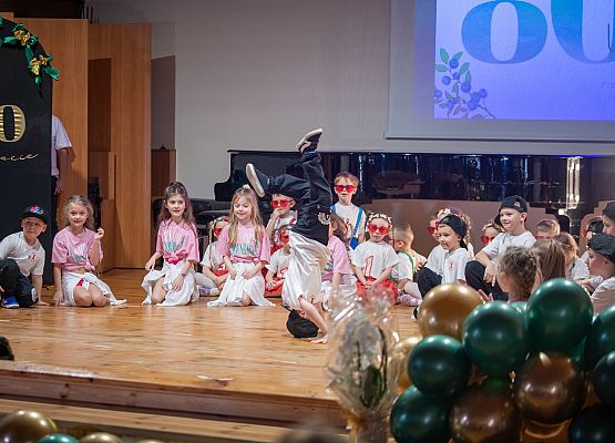 80 URODZINY PRZEDSZKOLA grafika
