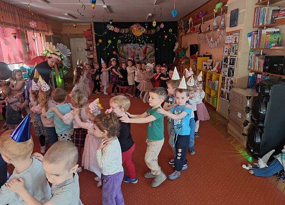 DYSKOTEKA  Z  OKAZJI  80  URODZIN  PRZEDSZKOLA grafika