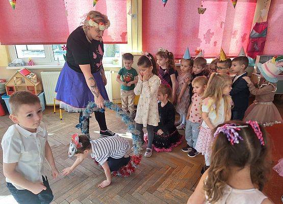 DYSKOTEKA  Z  OKAZJI  80  URODZIN  PRZEDSZKOLA grafika