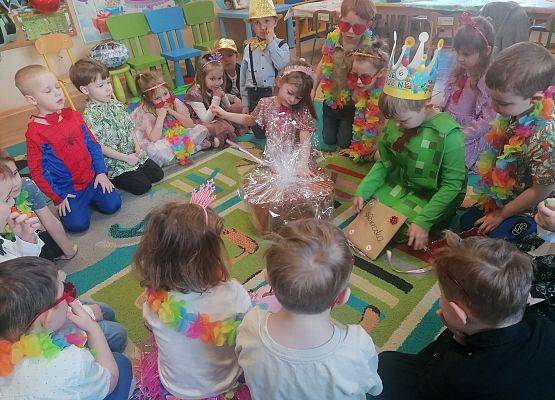 DYSKOTEKA  Z  OKAZJI  80  URODZIN  PRZEDSZKOLA grafika