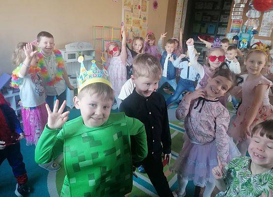 DYSKOTEKA  Z  OKAZJI  80  URODZIN  PRZEDSZKOLA grafika