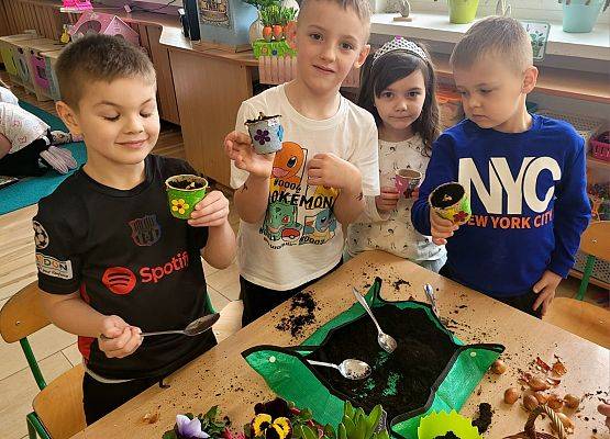 WIOSENNY OGRÓDEK U PINGWINKÓW grafika