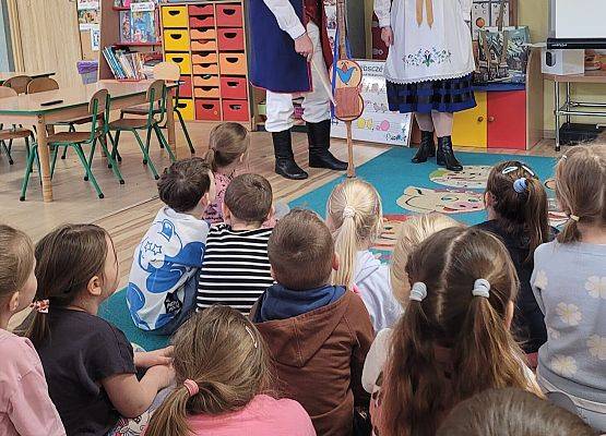 SPOTKANIE Z KASZUBSKIM ZESPOŁEM LEVINO grafika