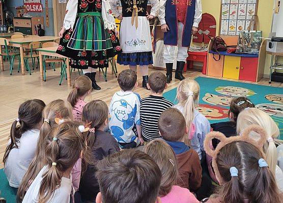 SPOTKANIE Z KASZUBSKIM ZESPOŁEM LEVINO grafika