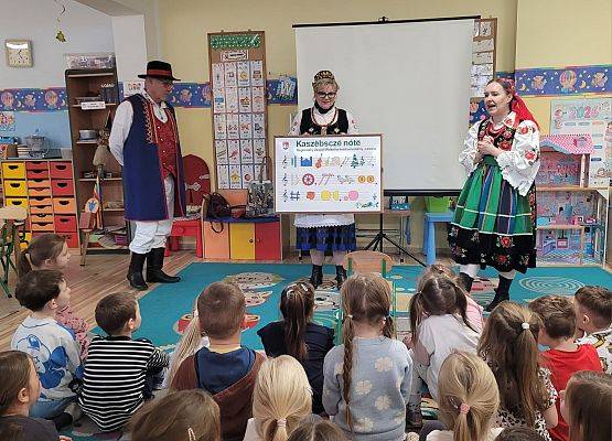 SPOTKANIE Z KASZUBSKIM ZESPOŁEM LEVINO grafika