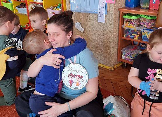 WIZYTA PIELĘGNIARKI U MISIAKÓW I SŁONECZEK grafika