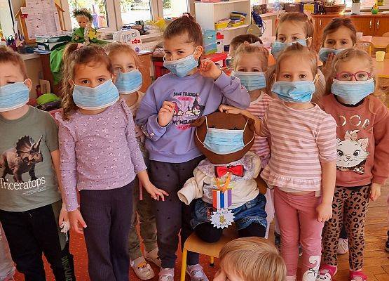 WIZYTA PIELĘGNIARKI U MISIAKÓW I SŁONECZEK grafika