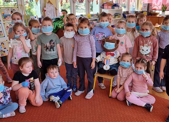 WIZYTA PIELĘGNIARKI U MISIAKÓW I SŁONECZEK grafika