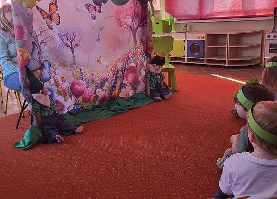 PRZEDSZKOLAKI WITAJĄ WIOSNĘ grafika