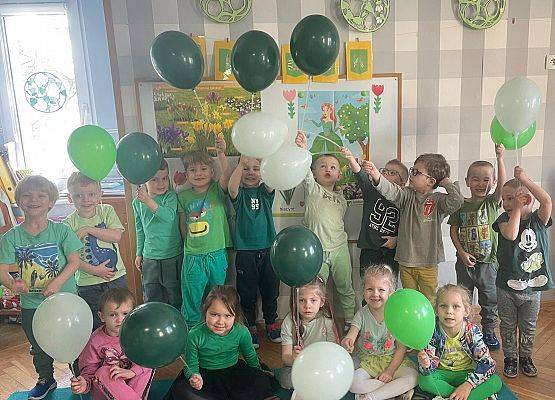 PRZEDSZKOLAKI WITAJĄ WIOSNĘ grafika