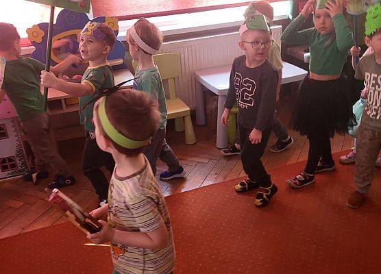 PRZEDSZKOLAKI WITAJĄ WIOSNĘ grafika