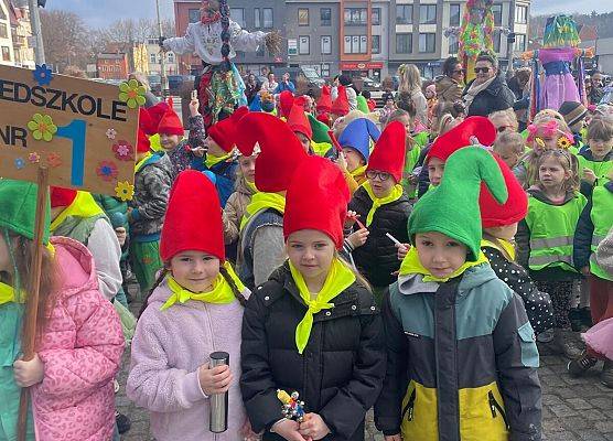 PRZEDSZKOLAKI WITAJĄ WIOSNĘ grafika