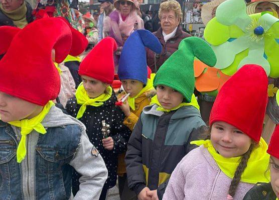 PRZEDSZKOLAKI WITAJĄ WIOSNĘ grafika