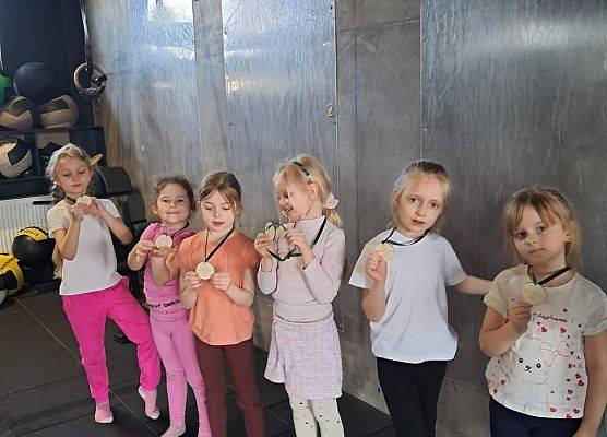 MOTYLKI NA SIŁOWNI AGOGA GYM LĘBORK grafika