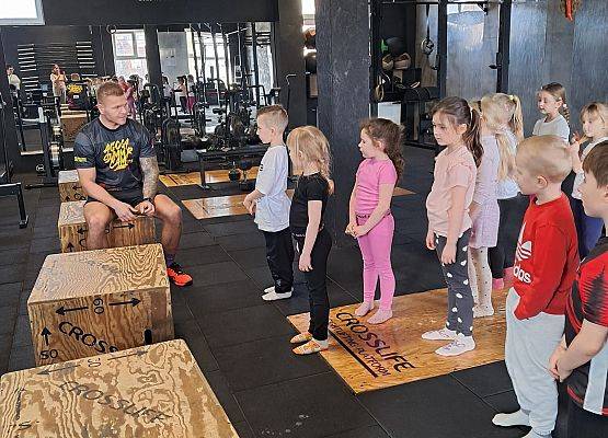 MOTYLKI NA SIŁOWNI AGOGA GYM LĘBORK grafika