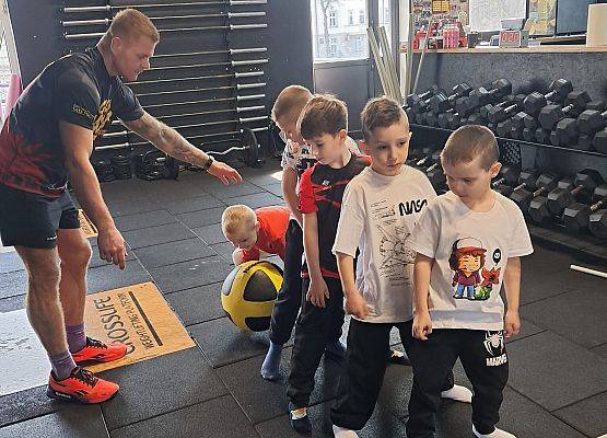 MOTYLKI NA SIŁOWNI AGOGA GYM LĘBORK grafika