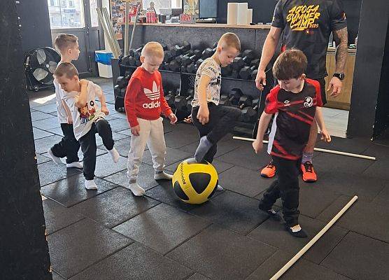 MOTYLKI NA SIŁOWNI AGOGA GYM LĘBORK grafika