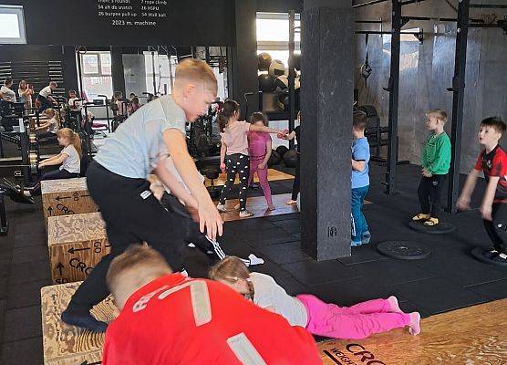 MOTYLKI NA SIŁOWNI AGOGA GYM LĘBORK grafika