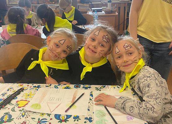 STARSZAKI W SPOŁECZNEJ JĘZYKOWEJ SZKOLE PODSTAWOWEJ W LĘBORKU grafika