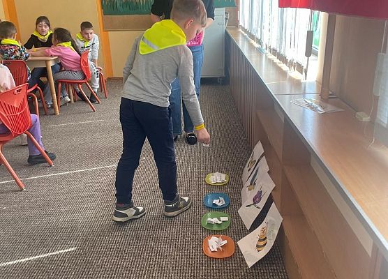 STARSZAKI W SPOŁECZNEJ JĘZYKOWEJ SZKOLE PODSTAWOWEJ W LĘBORKU grafika