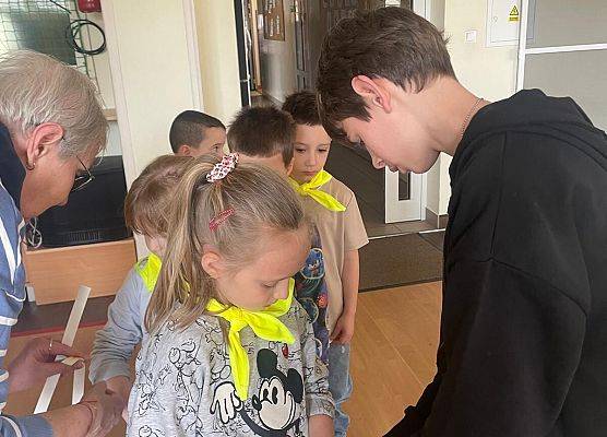 STARSZAKI W SPOŁECZNEJ JĘZYKOWEJ SZKOLE PODSTAWOWEJ W LĘBORKU grafika