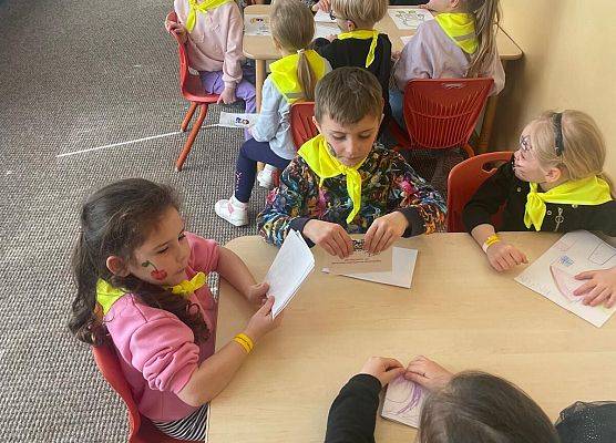 STARSZAKI W SPOŁECZNEJ JĘZYKOWEJ SZKOLE PODSTAWOWEJ W LĘBORKU grafika