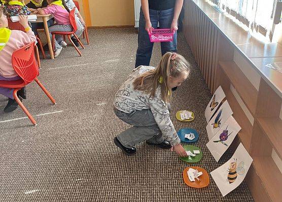 STARSZAKI W SPOŁECZNEJ JĘZYKOWEJ SZKOLE PODSTAWOWEJ W LĘBORKU grafika