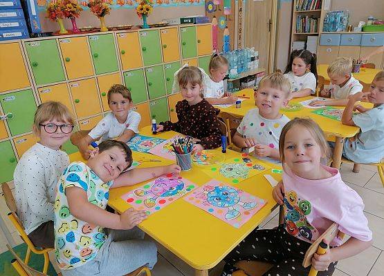DZIEŃ KROPKI W PRZEDSZKOLU grafika