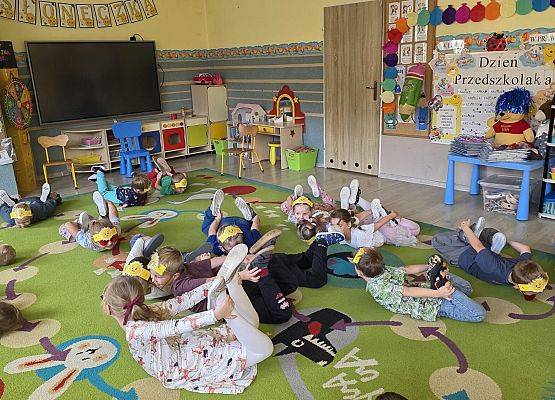DZIEŃ PRZEDSZKOLAKA PEŁEN ZABAW grafika