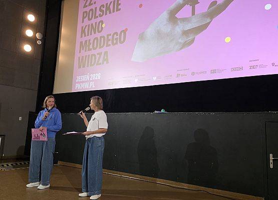 MISIAKI W KINIE grafika