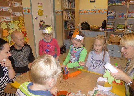 WARSZTATY  PLASTYCZNE  W  GRUPIE  SŁONECZEK grafika