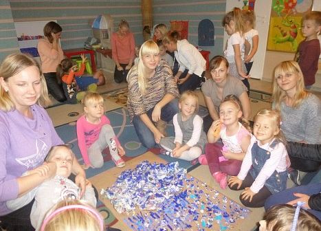 WARSZTATY  PLASTYCZNE  W  GRUPIE  SŁONECZEK grafika