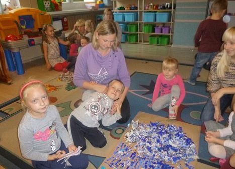 WARSZTATY  PLASTYCZNE  W  GRUPIE  SŁONECZEK grafika