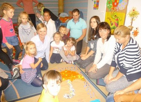 WARSZTATY  PLASTYCZNE  W  GRUPIE  SŁONECZEK grafika