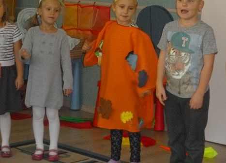 WARSZTATY  PLASTYCZNE  W  GRUPIE  SŁONECZEK grafika