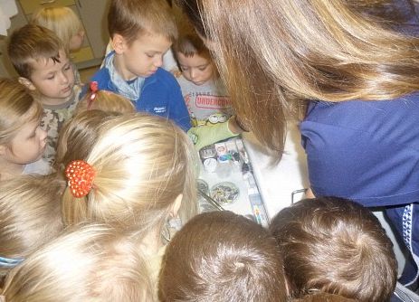 MISIAKI U STOMATOLOGA grafika