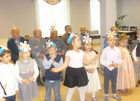 MISIAKI  U  SENIORÓW  W  MANGOLII grafika