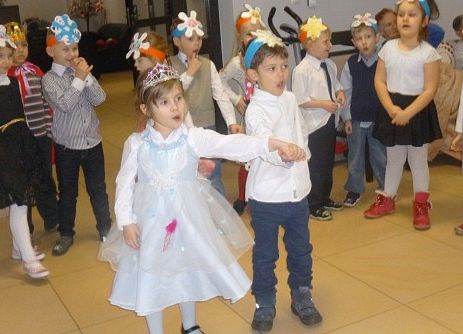 MISIAKI  U  SENIORÓW  W  MANGOLII grafika