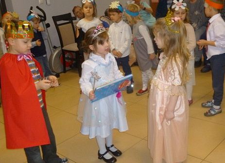 MISIAKI  U  SENIORÓW  W  MANGOLII grafika