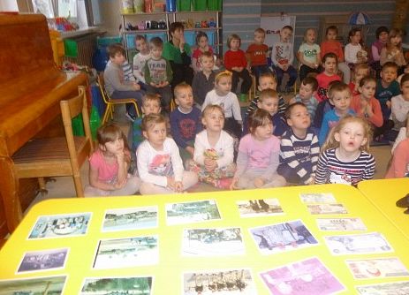 SPOTKANIE  STARSZKÓW  Z  ŻOŁNIERZEM grafika