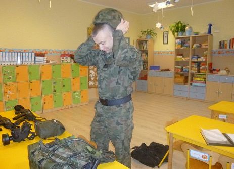 SPOTKANIE  STARSZKÓW  Z  ŻOŁNIERZEM grafika