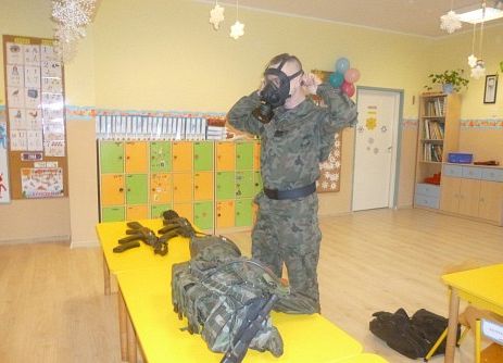 SPOTKANIE  STARSZKÓW  Z  ŻOŁNIERZEM grafika