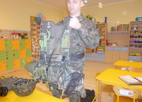 SPOTKANIE  STARSZKÓW  Z  ŻOŁNIERZEM grafika