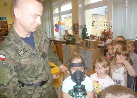 SPOTKANIE  STARSZKÓW  Z  ŻOŁNIERZEM grafika